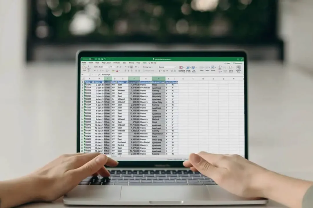 How do I create a quick progress bar in Excel?