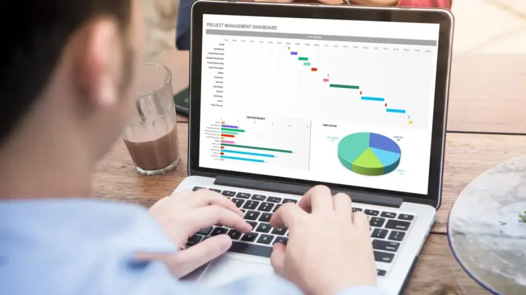 What’s the trick to using the Camera tool in Excel?